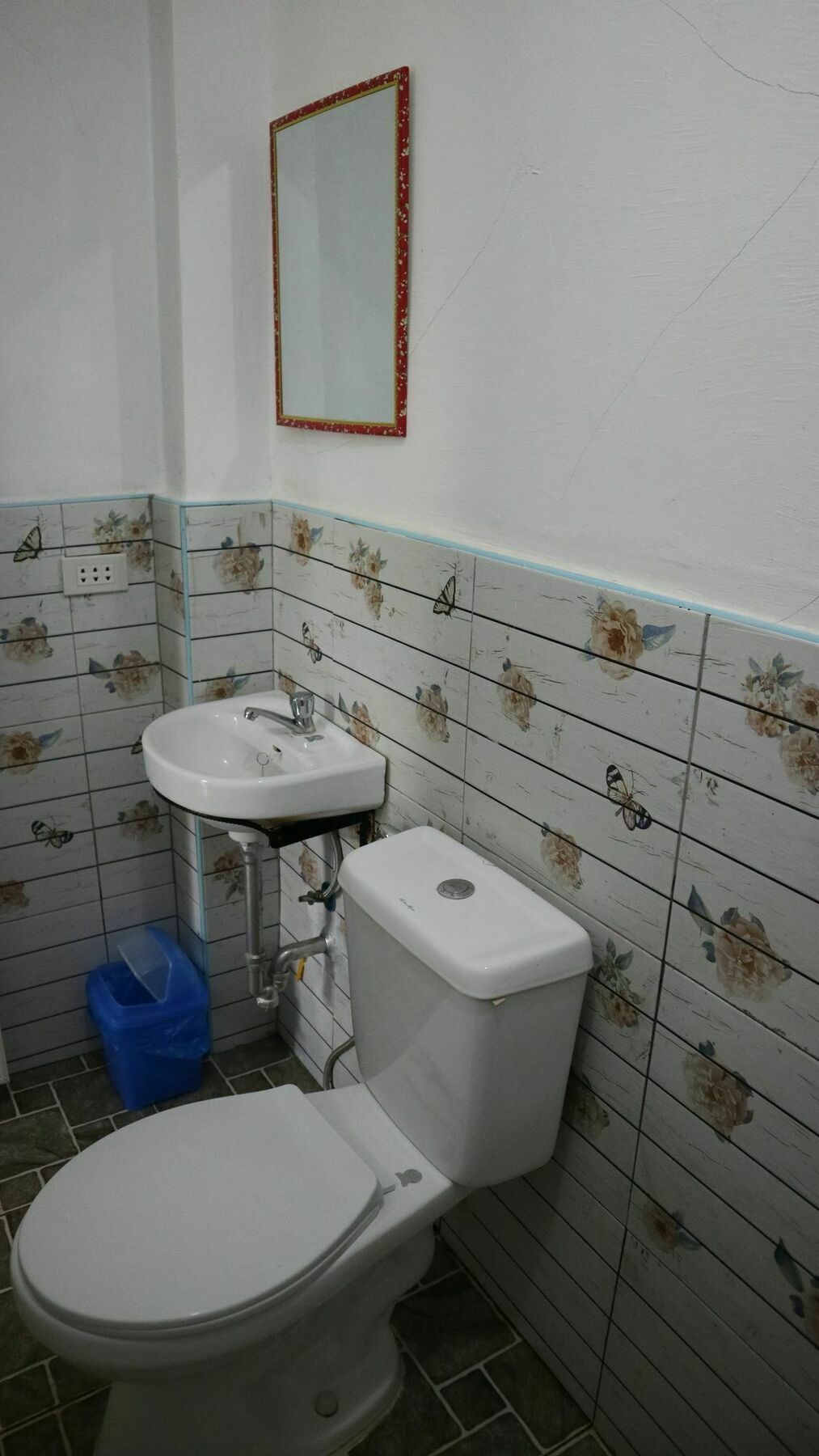 Charm Guest House Пуэрто-Принцеса Экстерьер фото
