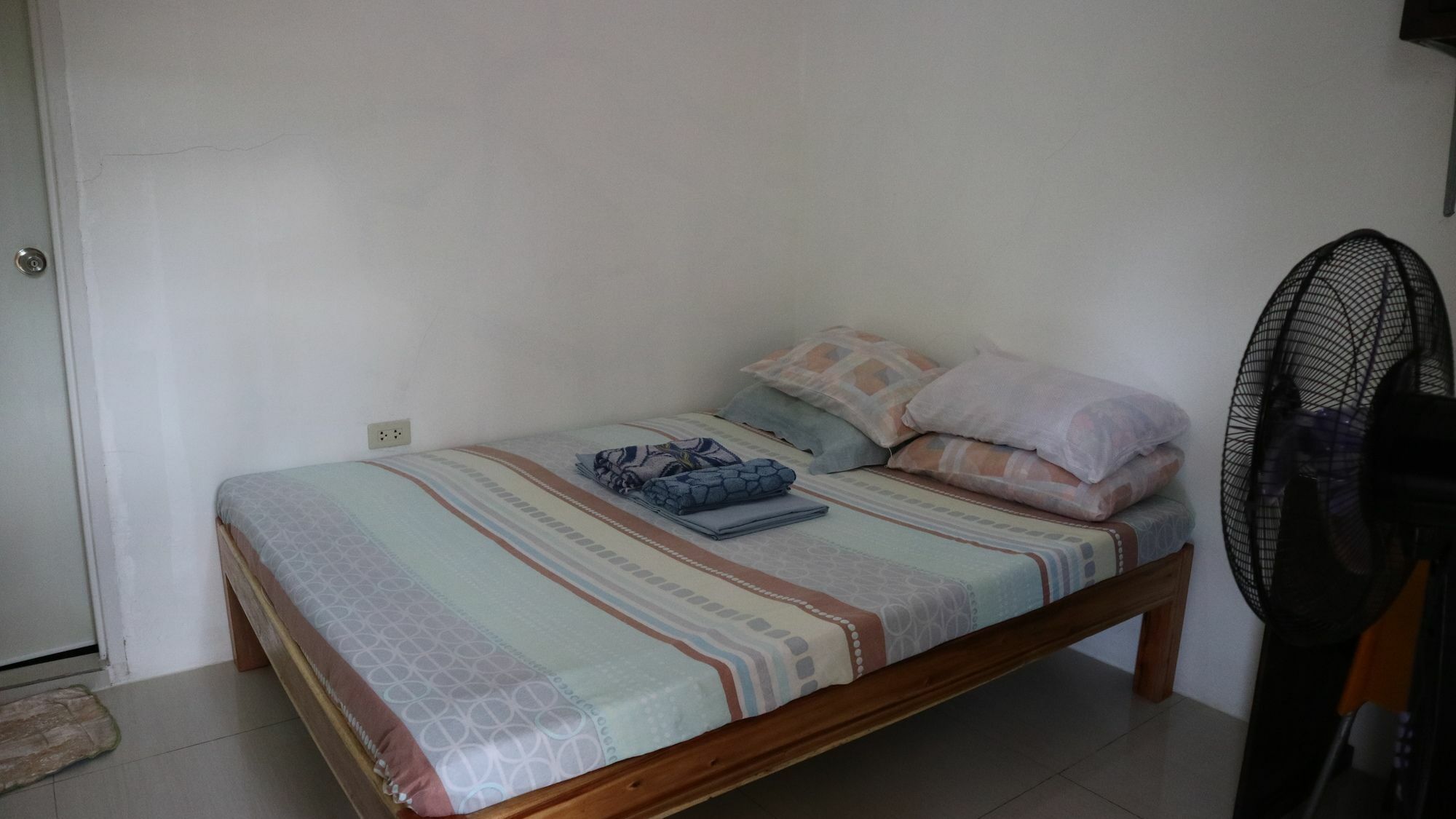 Charm Guest House Пуэрто-Принцеса Экстерьер фото