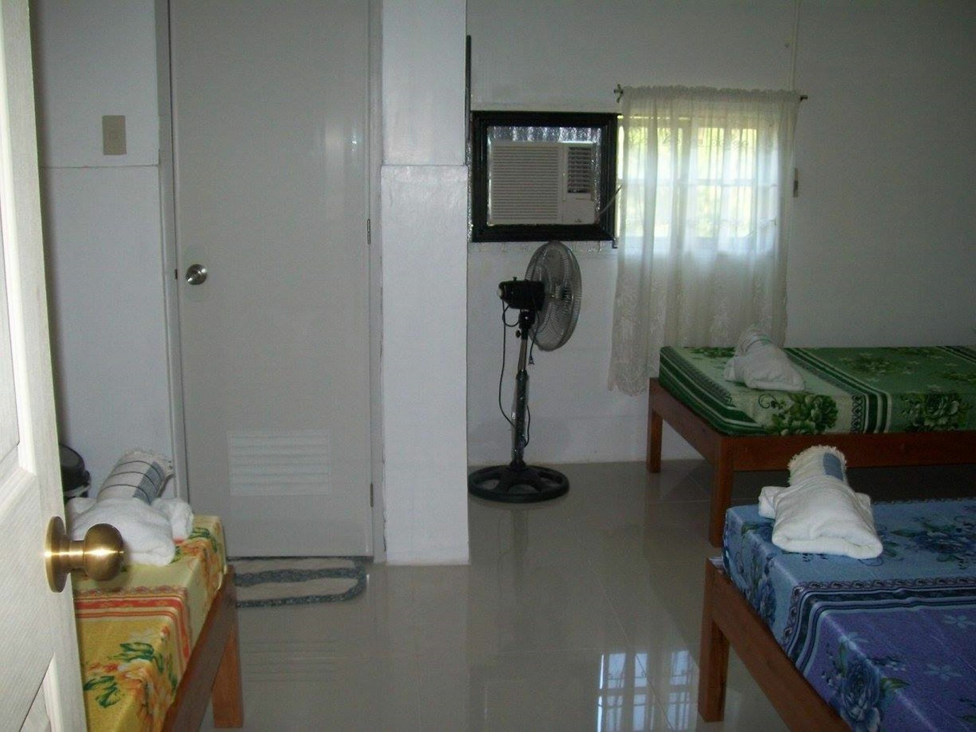 Charm Guest House Пуэрто-Принцеса Экстерьер фото